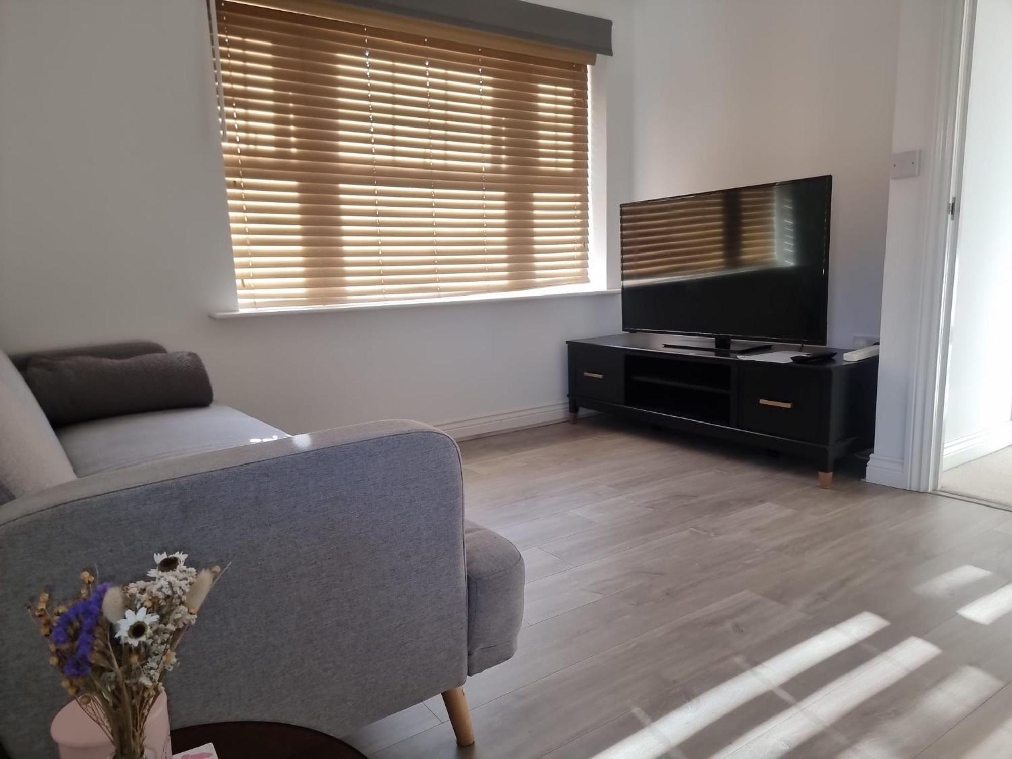 Bromley Common- Double Bedroom With En-Suite With Private Lounge In Shared Town House Exterior foto